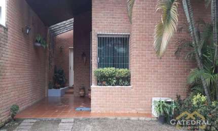 Casa com 3 dormitórios à venda, 241 m² por R$ 990.000,00 - Vila Vianelo - Jundiaí/SP