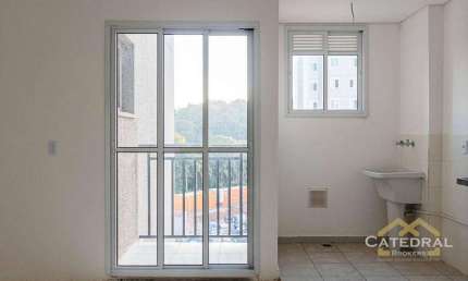 Apartamento à venda, 52 m² por R$ 250.000,00 - Parque Sao Roberto II - Cajamar/SP