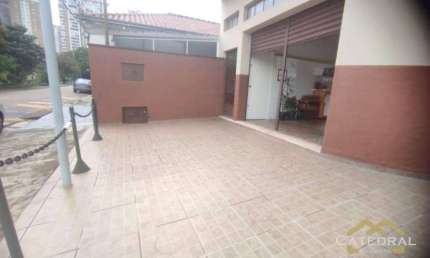 Sobrado com 3 dormitórios para alugar, 300 m² por R$ 7.830,00 - Bela Vista - Jundiaí/SP