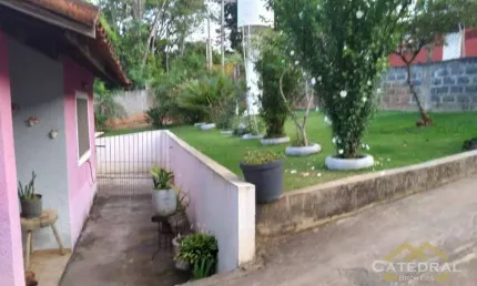 Chácara com 2 dormitórios à venda, 2750 m² por R$ 620.000,00 - Jardim Tarantela - Jundiaí/SP