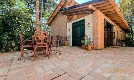 Casa com 2 dormitórios, 300 m² - venda por R$ 1.900.000,00 ou aluguel por R$ 12.216,00/mês - Ivoturucaia - Jundiaí/SP