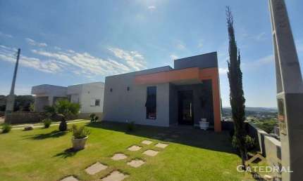 Casa com 3 quartos a venda no condomínio Lagos de Jarinu
