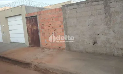 Terreno disponível para venda no bairro Shopping Park em Uberlândia-MG