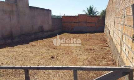 Terreno disponível para venda 255 m² no bairro Taiaman em Uberlândia-MG