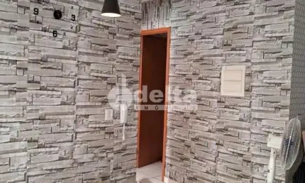 Apartamento disponível para venda no bairro Residencial Lago Azul em Uberlândia-MG