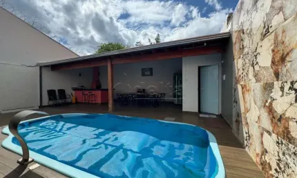 Casa residencial  disponível para venda no bairro Jardim Brasília em Uberlândia-MG