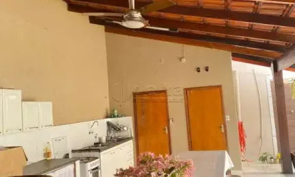 Casa residencial disponível para venda no bairro Planalto em Uberlândia-MG