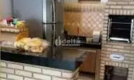 Casa residencial disponível para venda e locação no bairro Taiaman em Uberlândia-MG