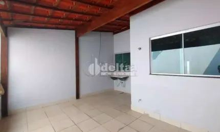 Casa disponível para venda no bairro Jardim Europa em Uberlândia-MG