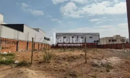 Terreno disponível para venda no bairro alto umuarama em uberlândia-mg