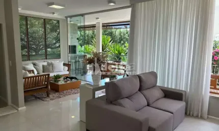 Casa no condomínio Jardim Roma disponível para venda em Uberlândia-MG