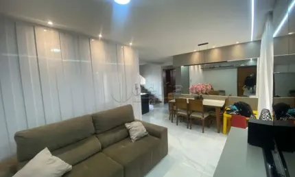 Cobertura disponível para locação e venda no bairro Santa Mônica em Uberlândia-MG