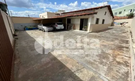 Apartamento disponível para venda no bairro Tubalina em Uberlândia-MG