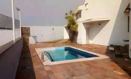 Casa Residencial ou Comercial disponível para locação no bairro Morada da Colina em Uberlândia-MG
