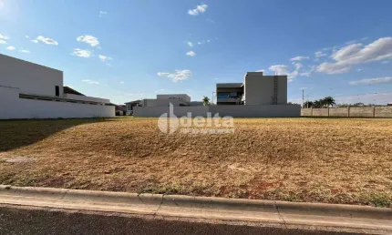 Terreno no Condomínio disponível para venda no bairro Jardim Sul em Uberlândia-MG