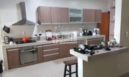 Casa residencial disponível para venda no bairro pampulha em uberlândia-mg