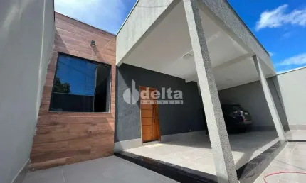 Casa residencial disponível para venda no bairro São Jorge em Uberlândia-MG