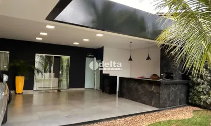 Casa residencial disponível para venda no bairro Granada em Uberlândia-MG