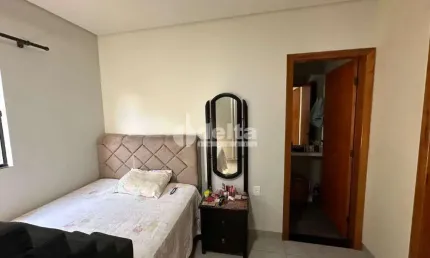 Casa residencial disponível para venda no bairro dona zulmira em uberlândia - mg