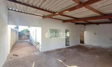 Casa residencial disponível para venda no bairro Morumbi em Uberlândia-MG