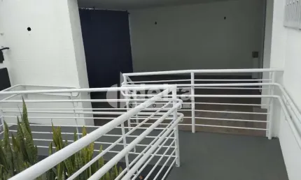 Casa comercial disponível para locaçãoe venda no bairro tabajaras em uberlândia-mg