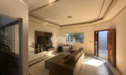 Casa residencial disponível para venda no bairro carajás em uberlândia-mg