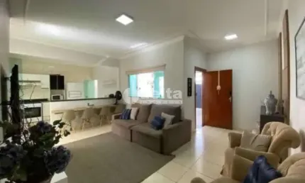 Casa disponível para venda no bairro Granada em Uberlândia-MG