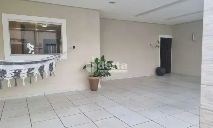 Casa residencial disponível para venda no bairro pampulha em uberlândia-mg