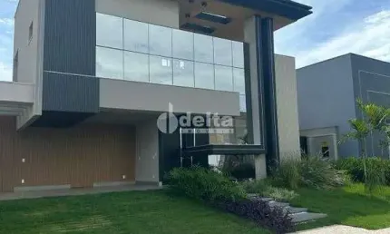 Casa no condomínio Jardim Versailles disponível para venda em Uberlândia-MG