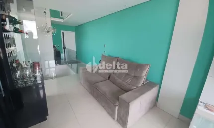 Cobertura disponível para locação e venda no bairro Tibery em Uberlândia-MG