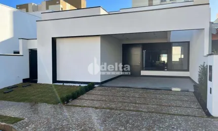 Casa com 3 quartos à venda no Jardim Holanda, Uberlândia 