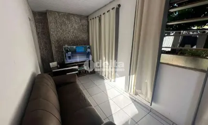 Casa residencial disponível para venda no bairro Santa Luzia em Uberlândia-MG