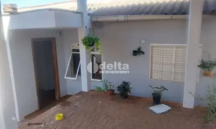 Casa disponível para venda no bairro daniel fonseca em uberlândia-mg