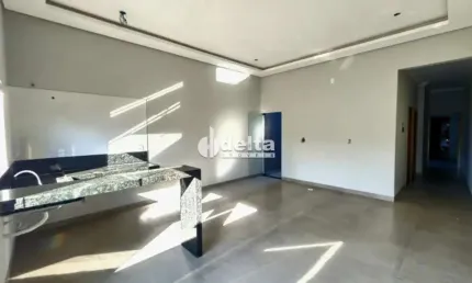 Casa residencial disponível para venda no bairro Laranjeiras em Uberlândia-MG