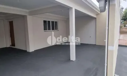 Casa residencial disponível para venda no Bairro Jardim Europa em Uberlândia-MG