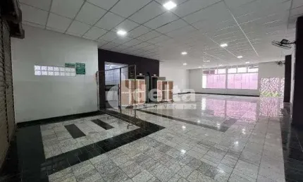 Loja disponível para venda no bairro daniel fonseca em uberlândia-mg.