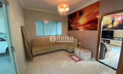 Casa residencial disponível para venda no bairro Pampulha em Uberlândia-MG