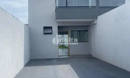 Casa residencial disponível para venda no Bairro Jardim Europa em Uberlândia-MG