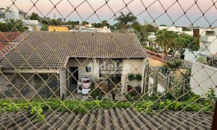 Casa Residencial disponível para venda no bairro Cidade Jardim em Uberlândia-MG