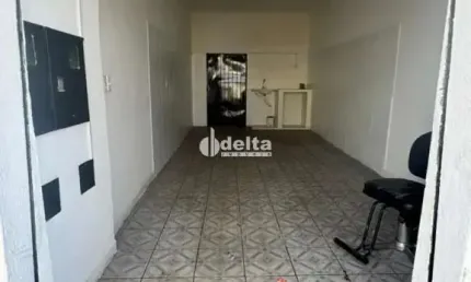 Casa comercial disponível para venda no bairro tocantins em uberlândia-mg