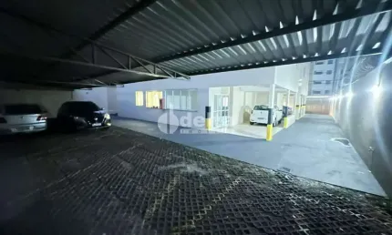 Apartamento disponível para venda no bairro Segismundo Pereira em Uberlândia-MG