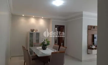 Apartamento disponível para venda no bairro Santa Mônica em Uberlândia-MG