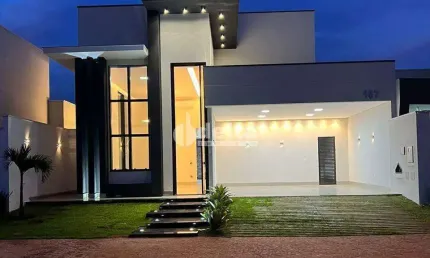 Casa residencial disponível para venda no bairro Novo Mundo em Uberlândia-MG