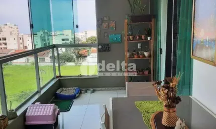 Apartamento disponível para venda no bairro Santa Mônica em Uberlândia-MG