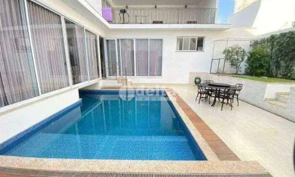 Casa residencial disponível para locação e venda no bairro Morada da Colina em Uberlândia-MG