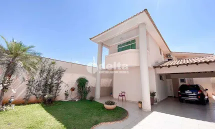 Casa  residencial disponível para venda no bairro Tibery em Uberlândia-MG