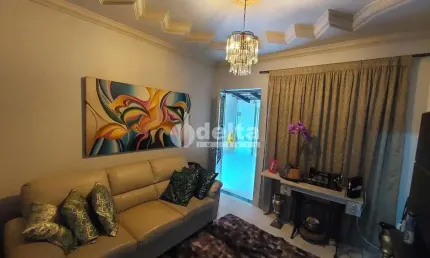Casa residencial disponível para venda no bairro Planalto em Uberlândia MG