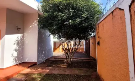 Casa residencial disponível para venda no bairro presidente roosevelt em uberlândia-mg