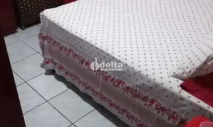 Casa residencial disponível para venda no bairro São Jorge em Uberlândia-MG