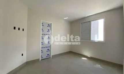 Casa residencial disponível para venda no bairro Jardim Inconfidência em Uberlândia-MG